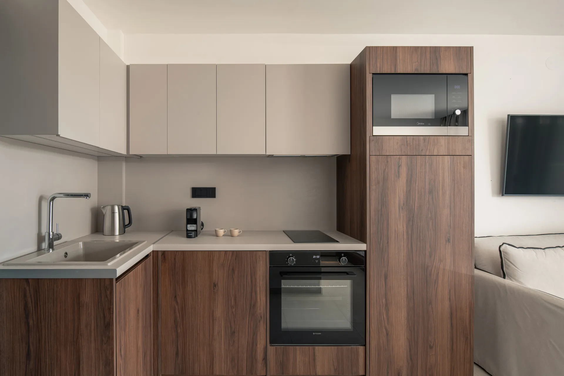 Tiara Holidays - Vista Luxury Suites - Premium Suite Private Pool - kitchen